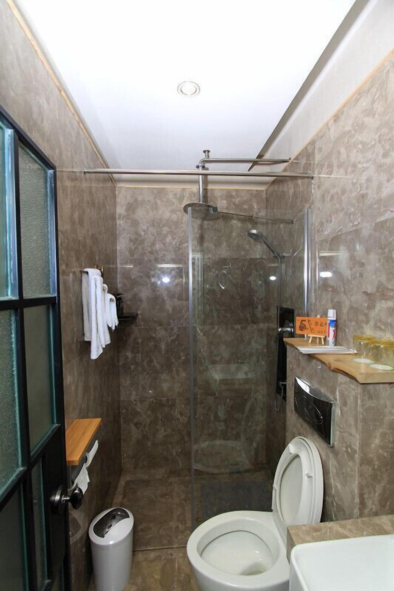 No.5 Hengshan Road Cultural Hotel Циндао Экстерьер фото